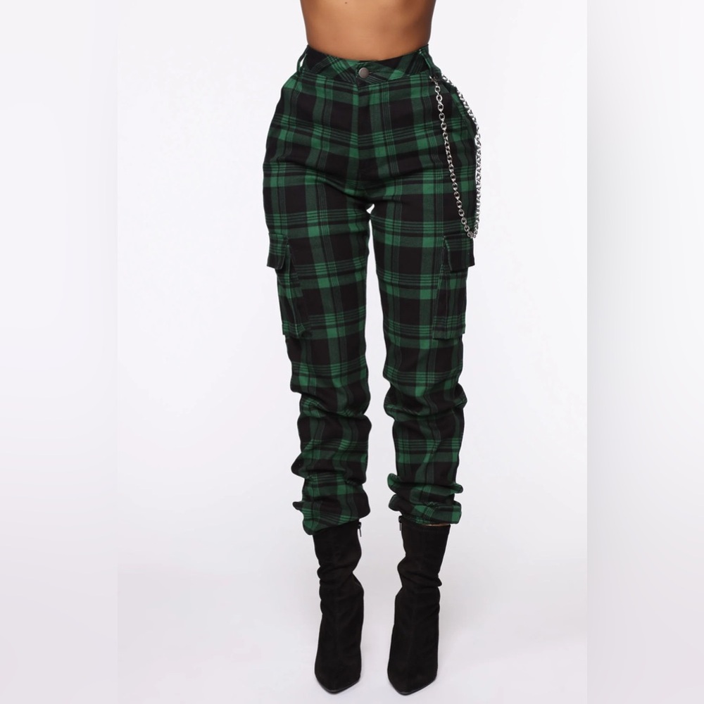 Black and Green Buffalo Plaid Chain Cargo Pants